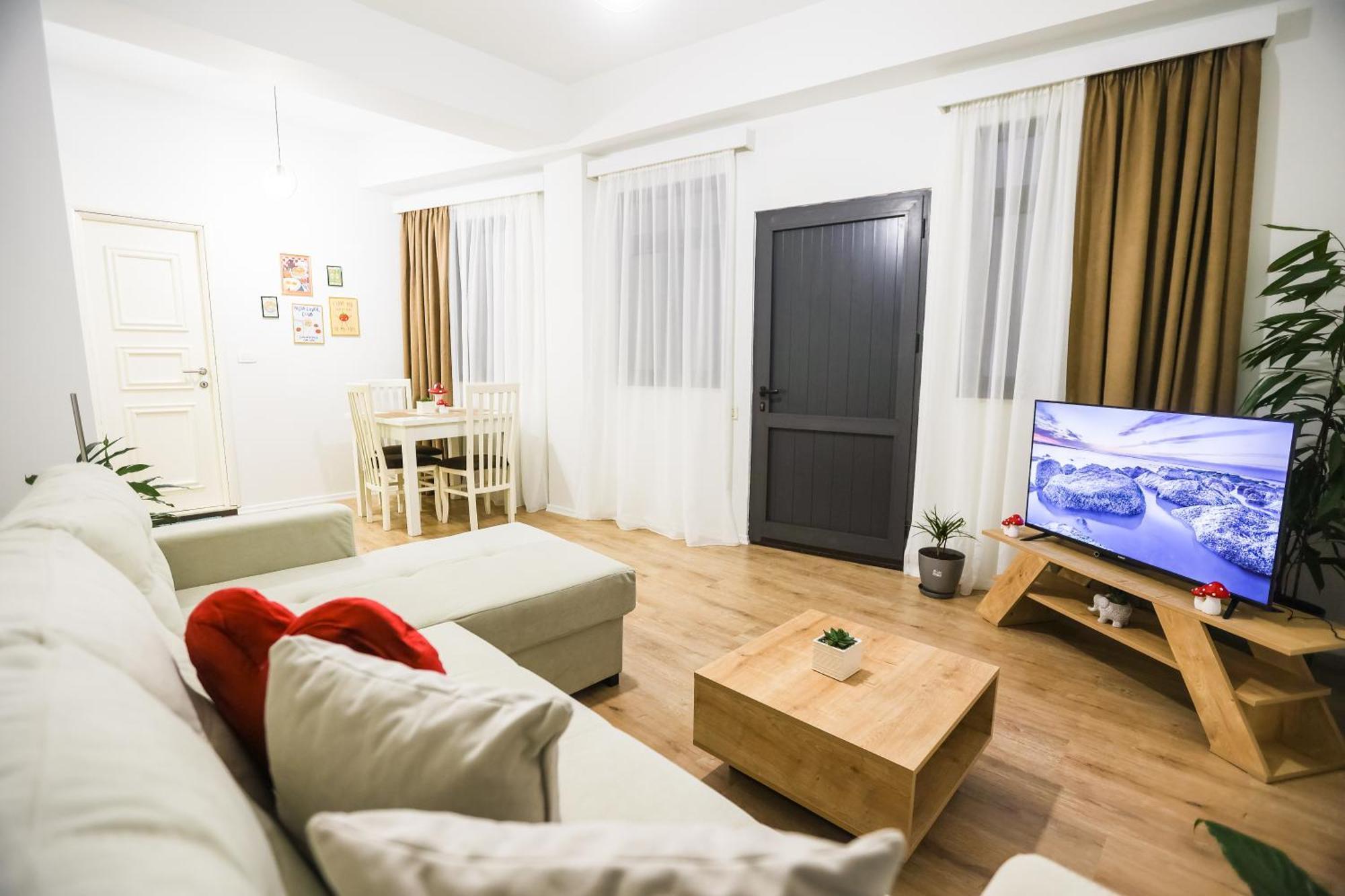 At Bazaar Central Apartment Tirana Exteriör bild